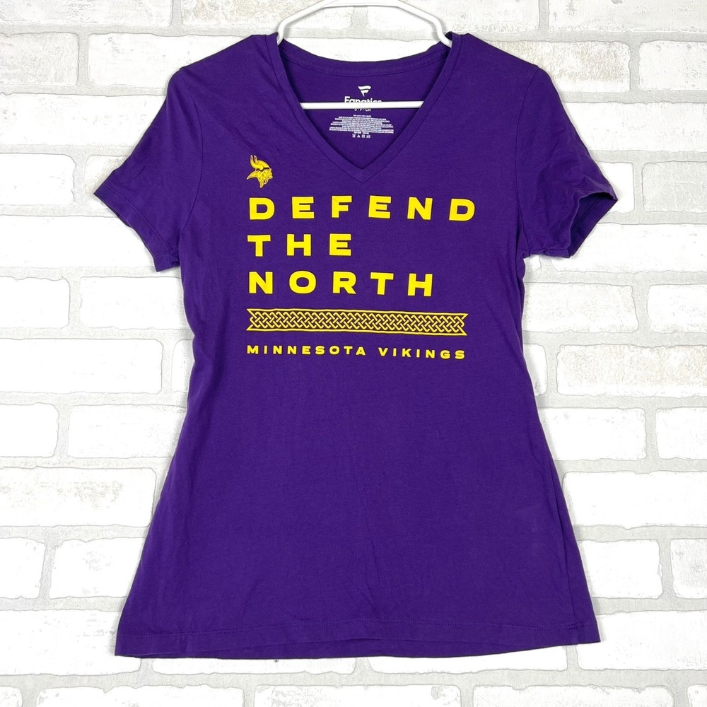 Fanatics Minnesota Vikings Defend The North Purple V-Neck T-Shirt‎ Womens S 3A40